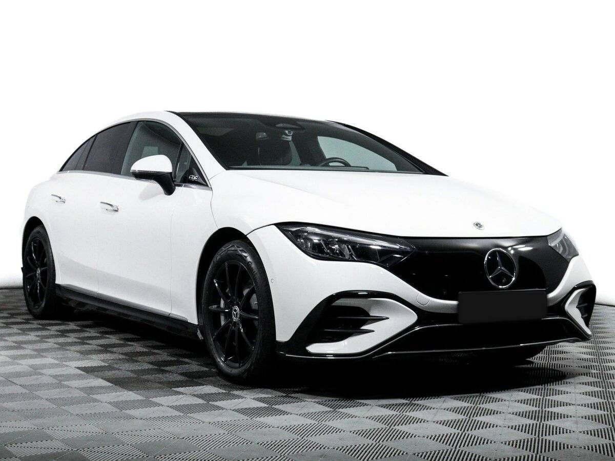 Mercedes-Benz EQE 2022 года с пробегом. Фото: #2