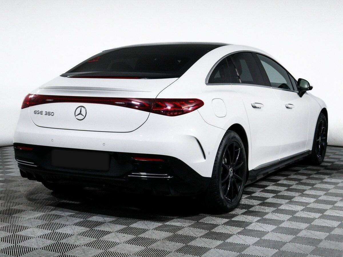 Mercedes-Benz EQE 2022 года с пробегом. Фото: #4