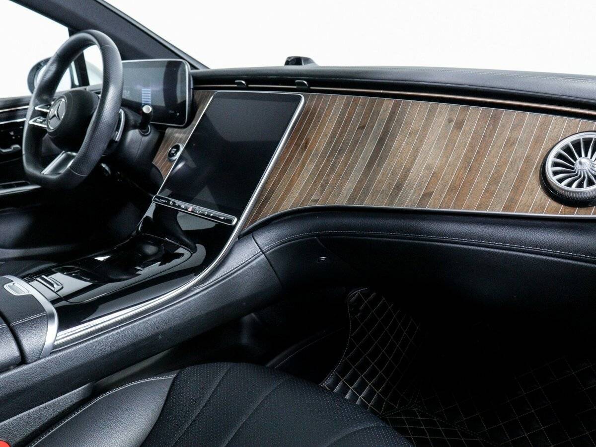 Mercedes-Benz EQE 2022 года с пробегом. Фото: #8