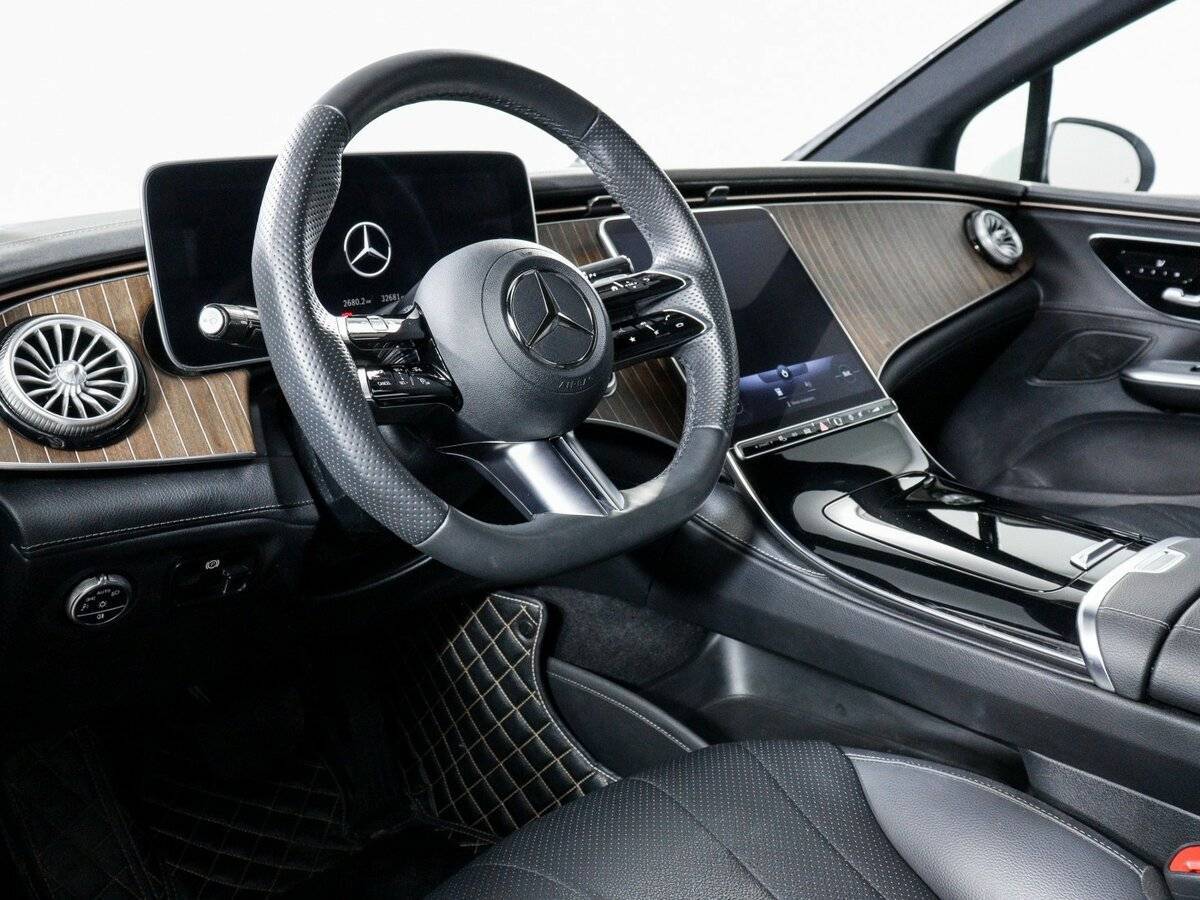 Mercedes-Benz EQE 2022 года с пробегом. Фото: #13