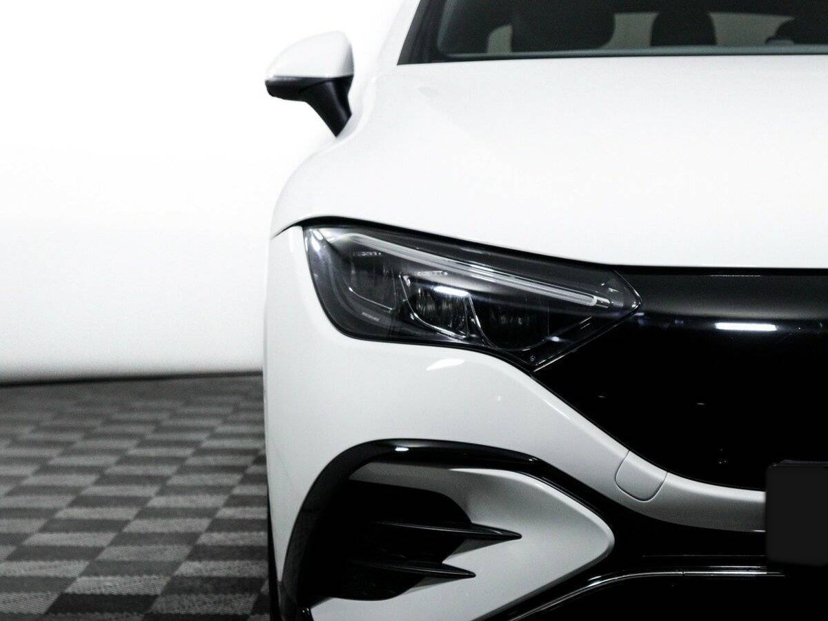 Mercedes-Benz EQE 2022 года с пробегом. Фото: #17