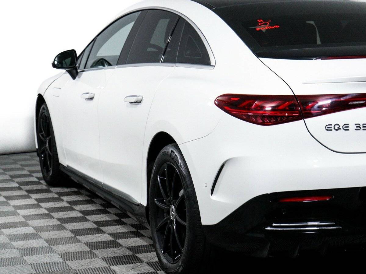 Mercedes-Benz EQE 2022 года с пробегом. Фото: #19