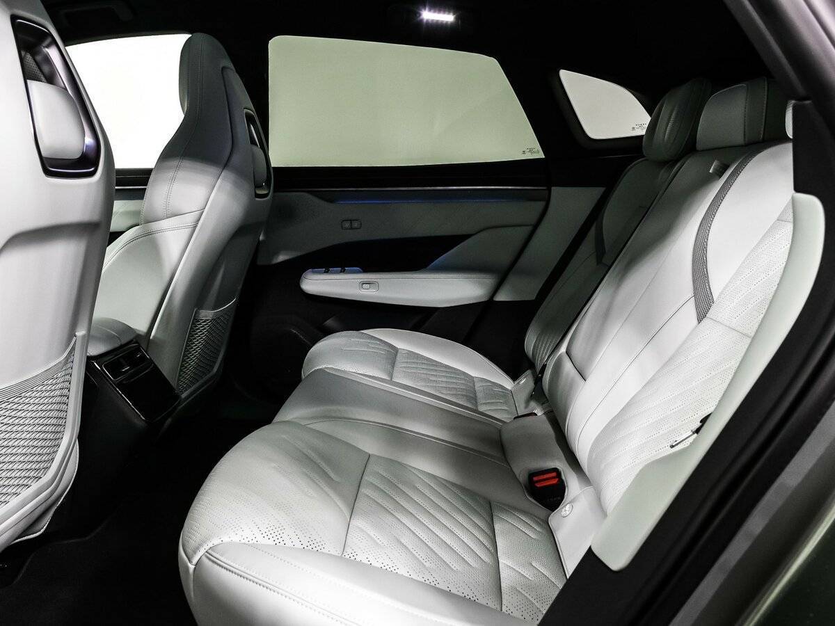 Zeekr 001 2024 года с пробегом. Фото: #12