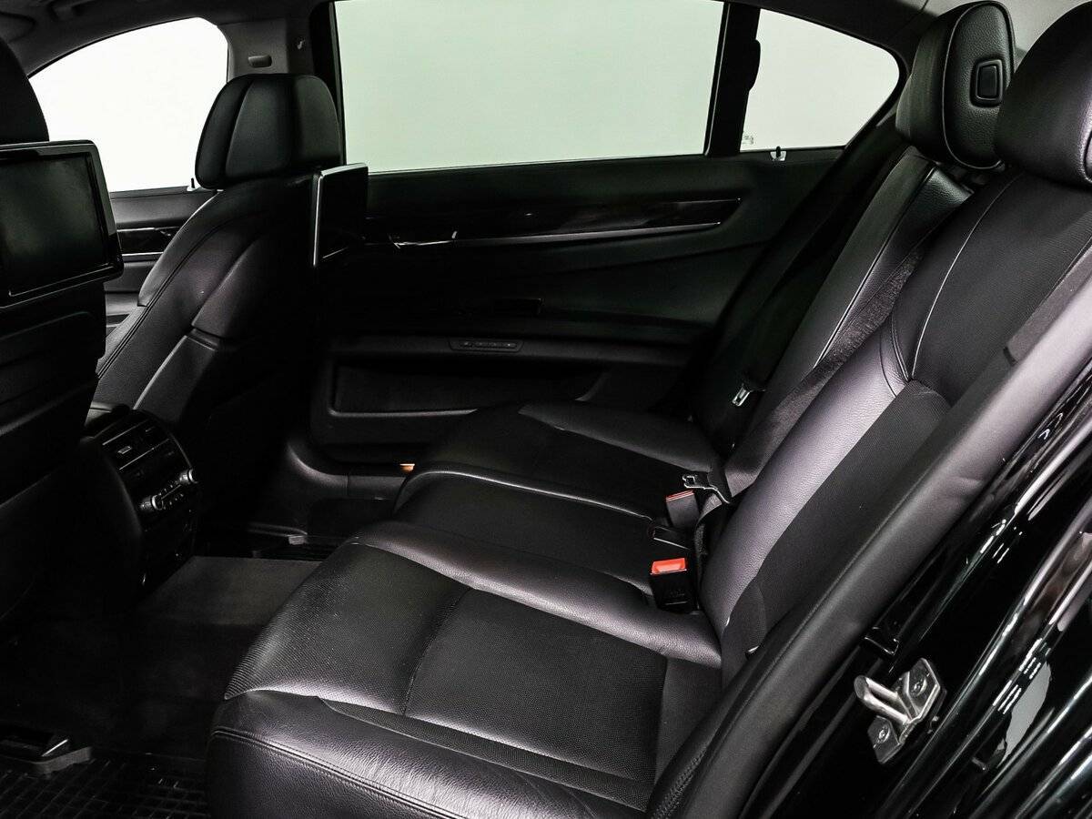 BMW 7 серии 2012 года с пробегом. Фото: #9