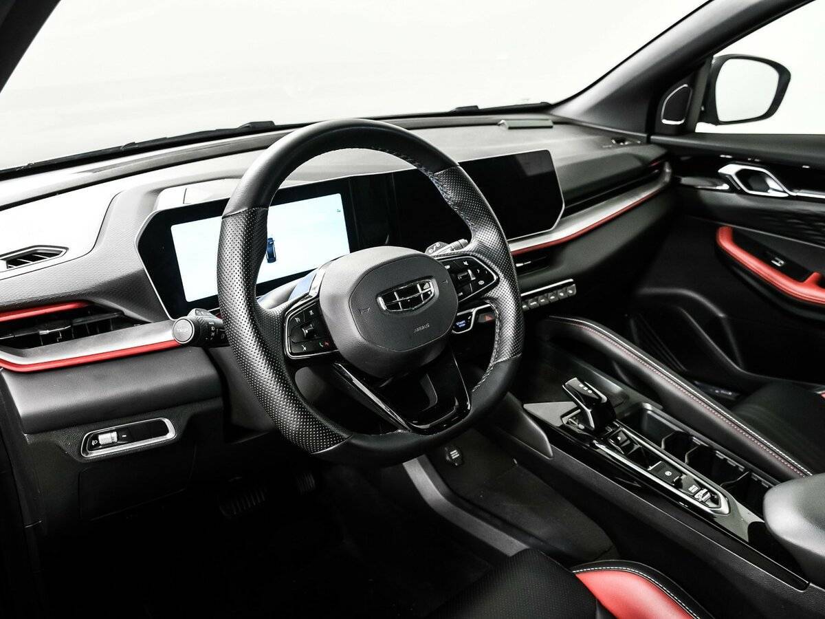 Geely Coolray 2024 года с пробегом. Фото: #12