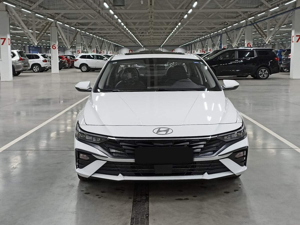 Hyundai Elantra 2023 года с пробегом. Фото: #1