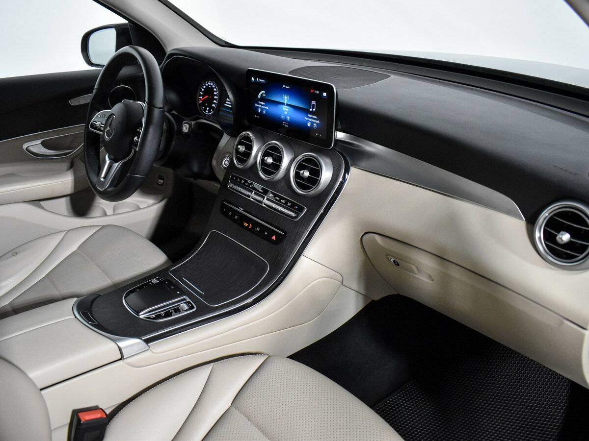 Mercedes-Benz GLC 2021 года с пробегом. Фото: #9