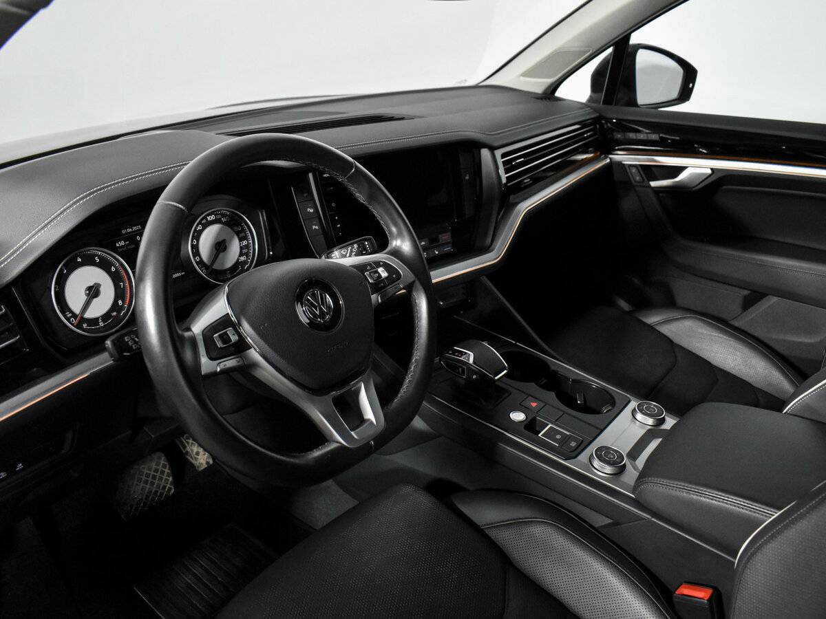Volkswagen Touareg 2019 года с пробегом. Фото: #8