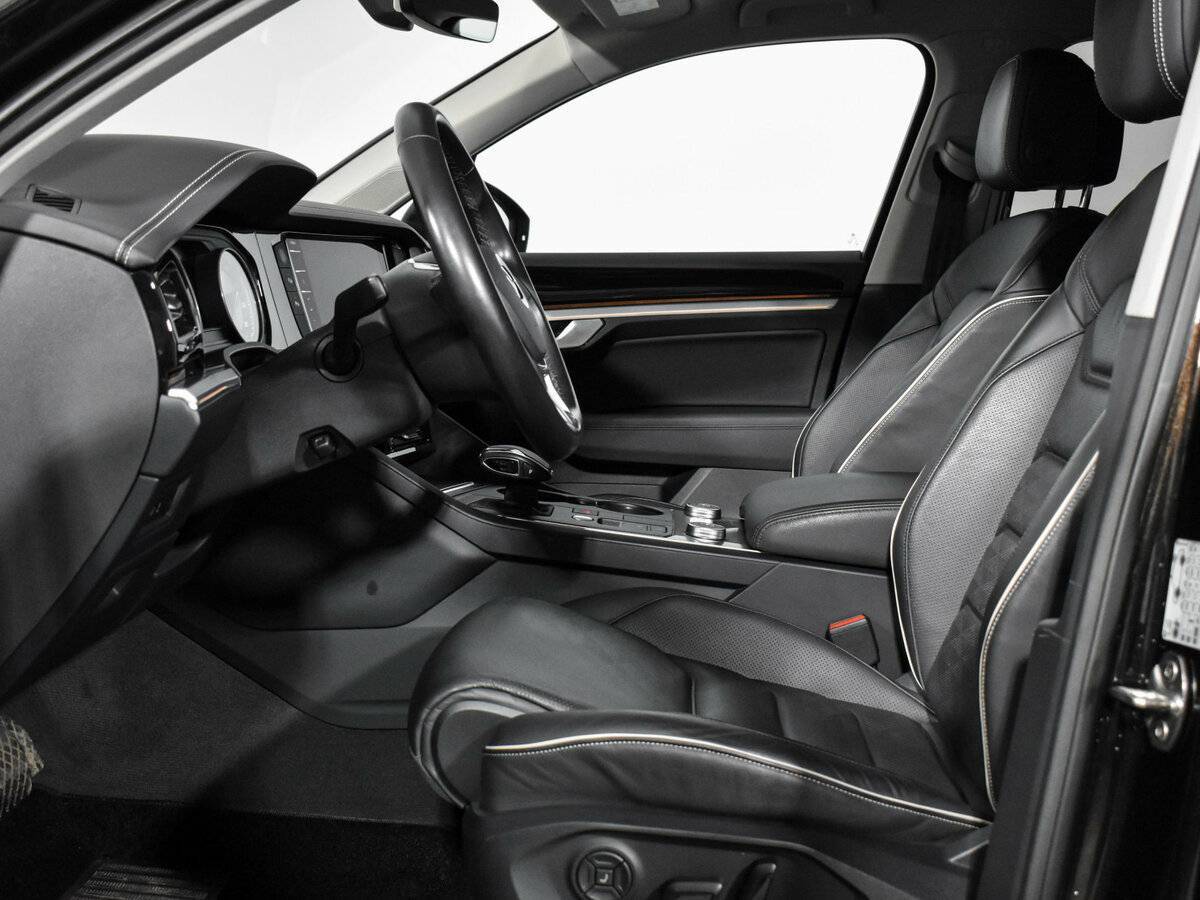 Volkswagen Touareg 2019 года с пробегом. Фото: #9