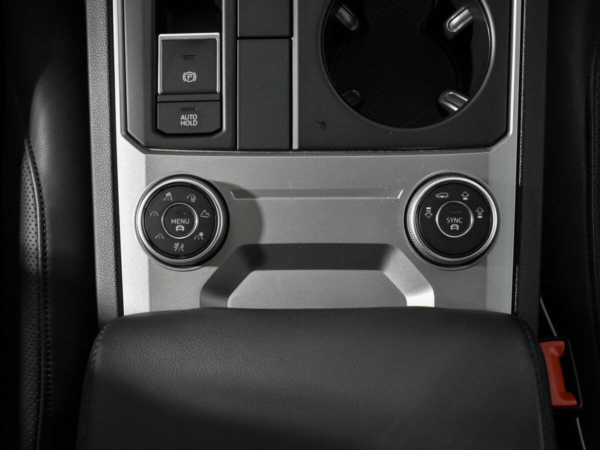 Volkswagen Touareg 2019 года с пробегом. Фото: #14