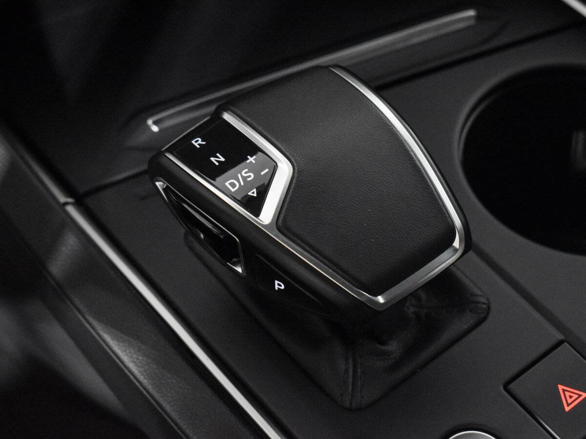 Volkswagen Touareg 2019 года с пробегом. Фото: #15