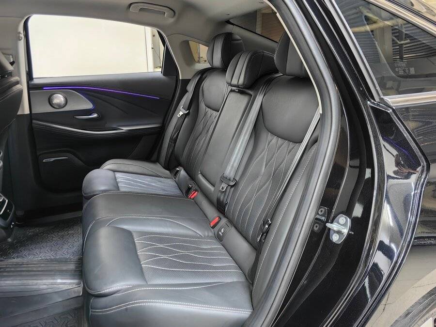 Chery Arrizo 8 2023 года с пробегом. Фото: #7