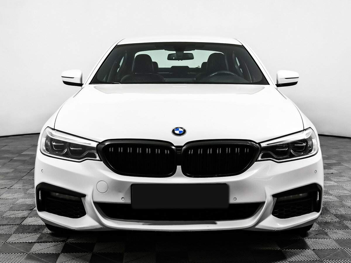 BMW 5 серии 2019 года с пробегом. Фото: #1