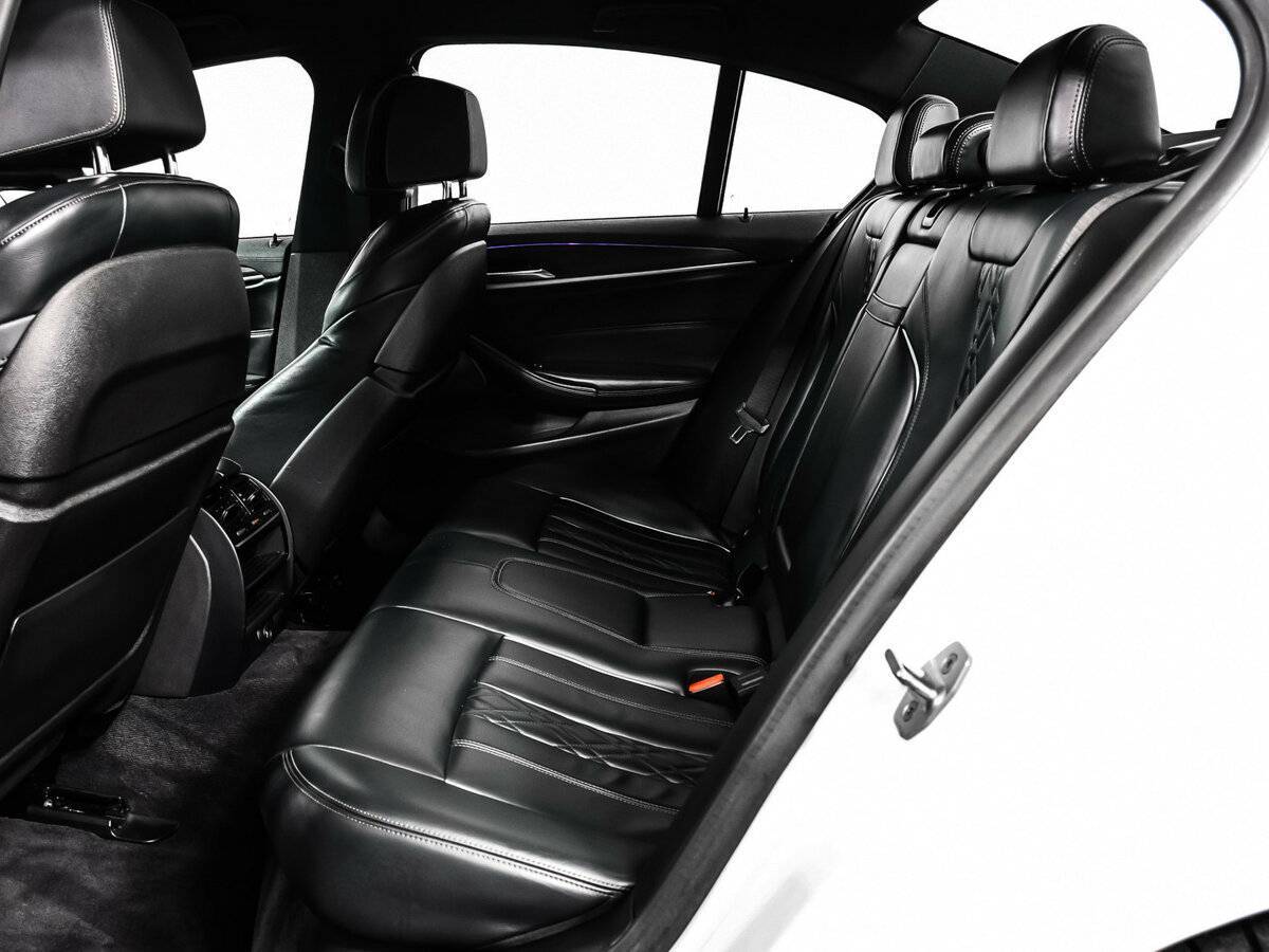 BMW 5 серии 2019 года с пробегом. Фото: #12