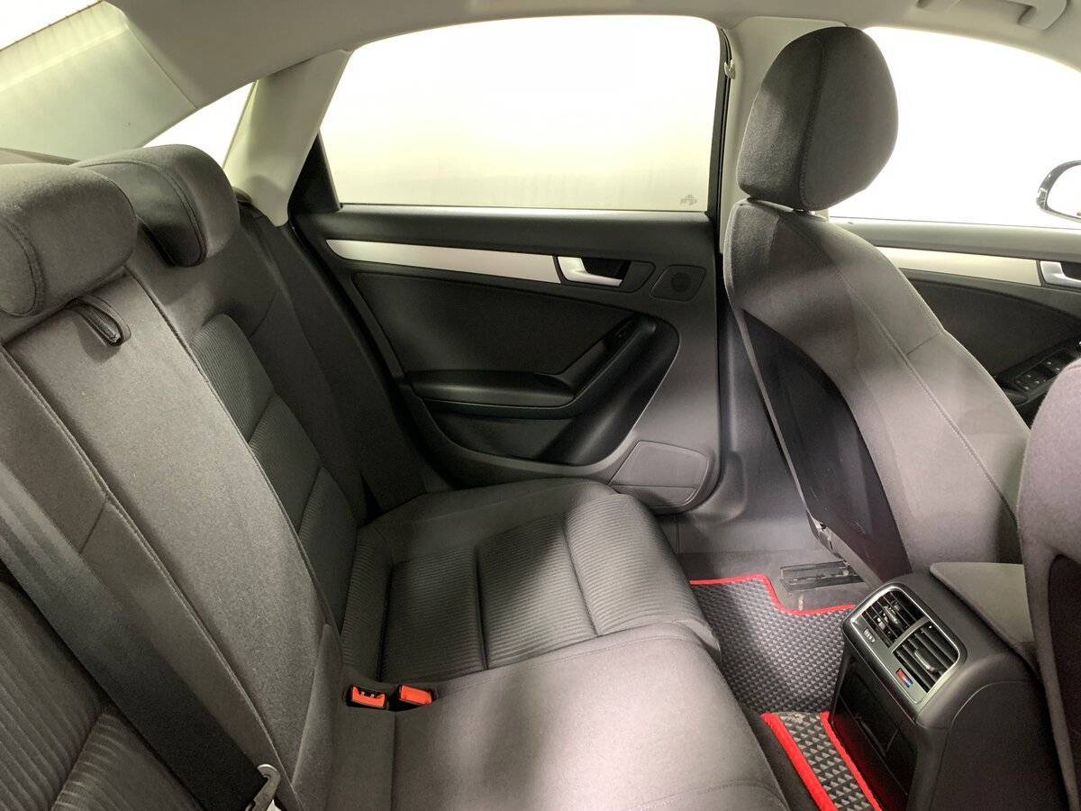 Audi A4 2010 года с пробегом. Фото: #16