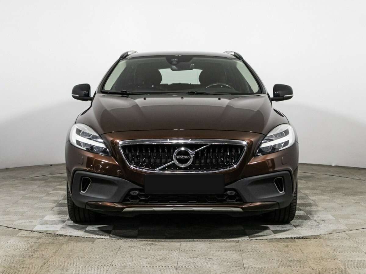 Volvo V40 Cross Country 2019 года с пробегом. Фото: #1