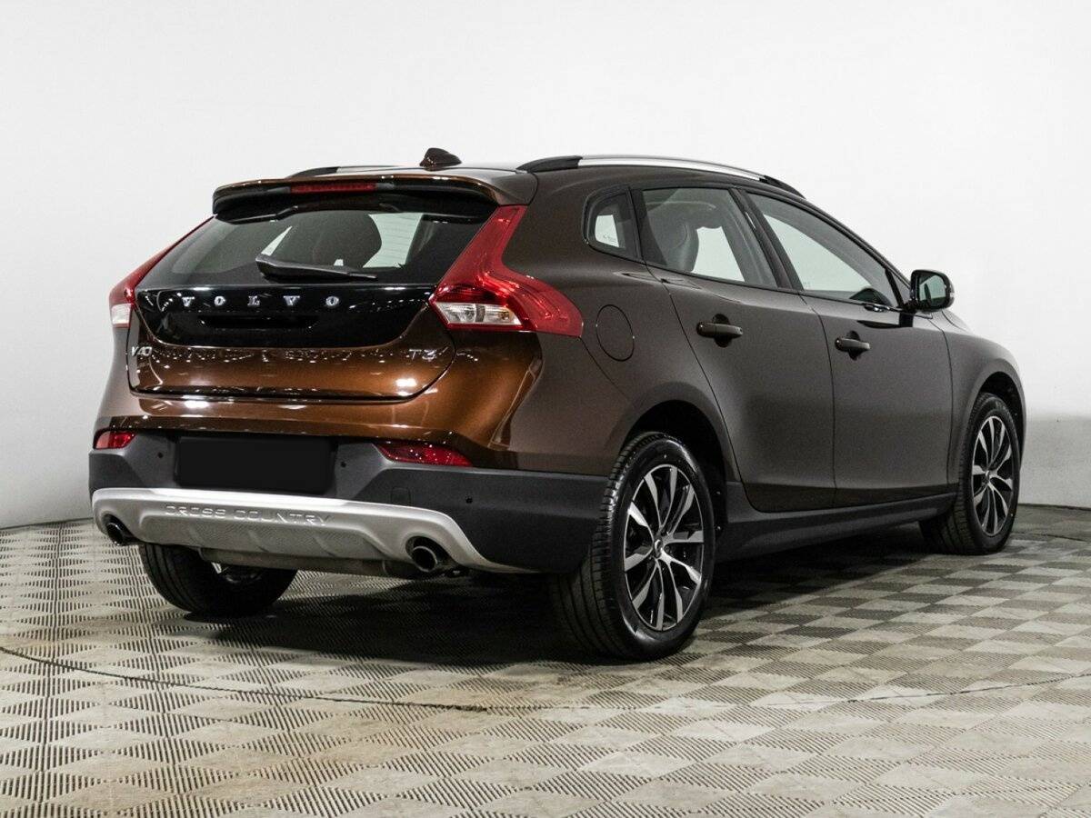 Volvo V40 Cross Country 2019 года с пробегом. Фото: #4