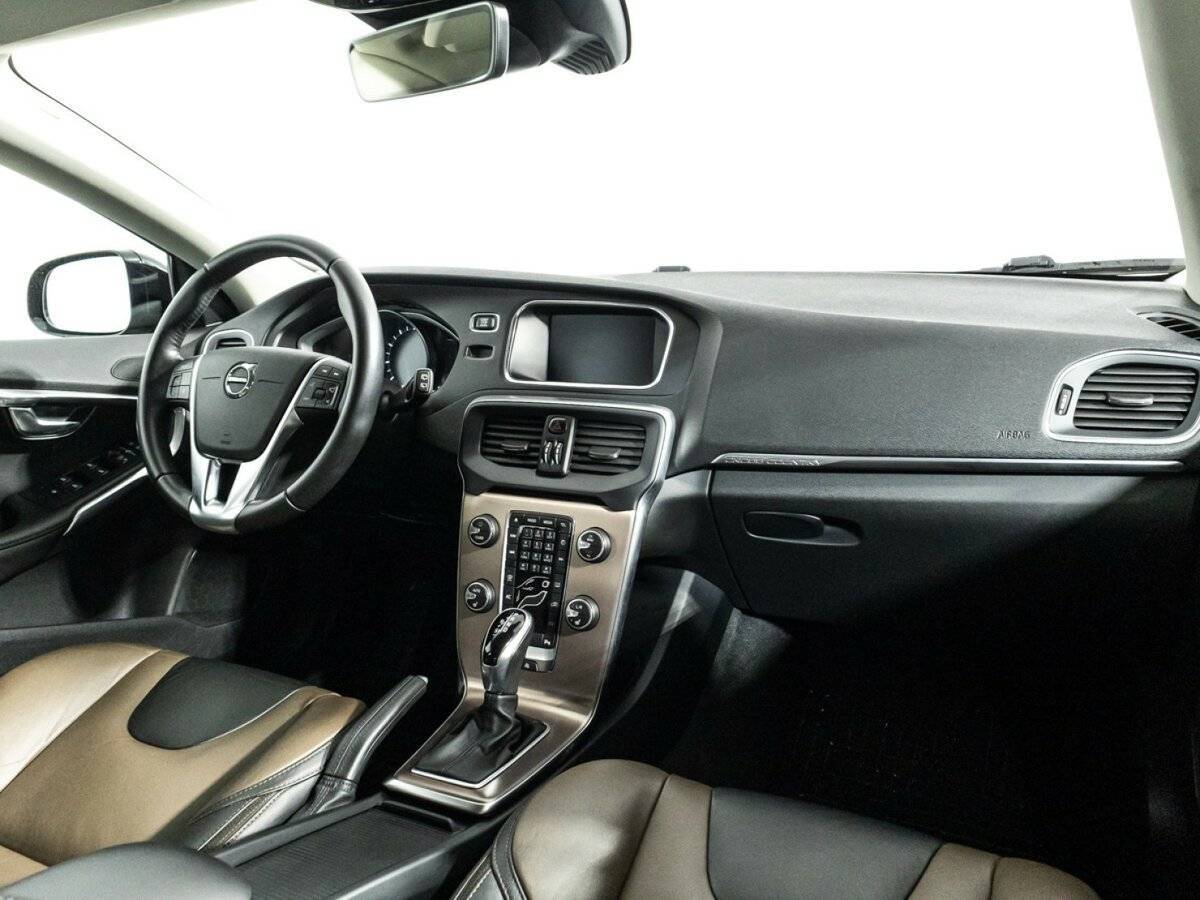 Volvo V40 Cross Country 2019 года с пробегом. Фото: #8