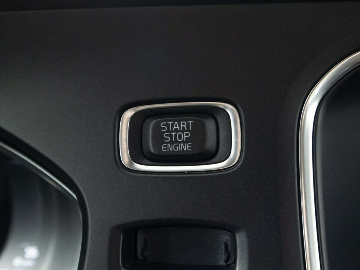 Volvo V40 Cross Country 2019 года с пробегом. Фото: #19