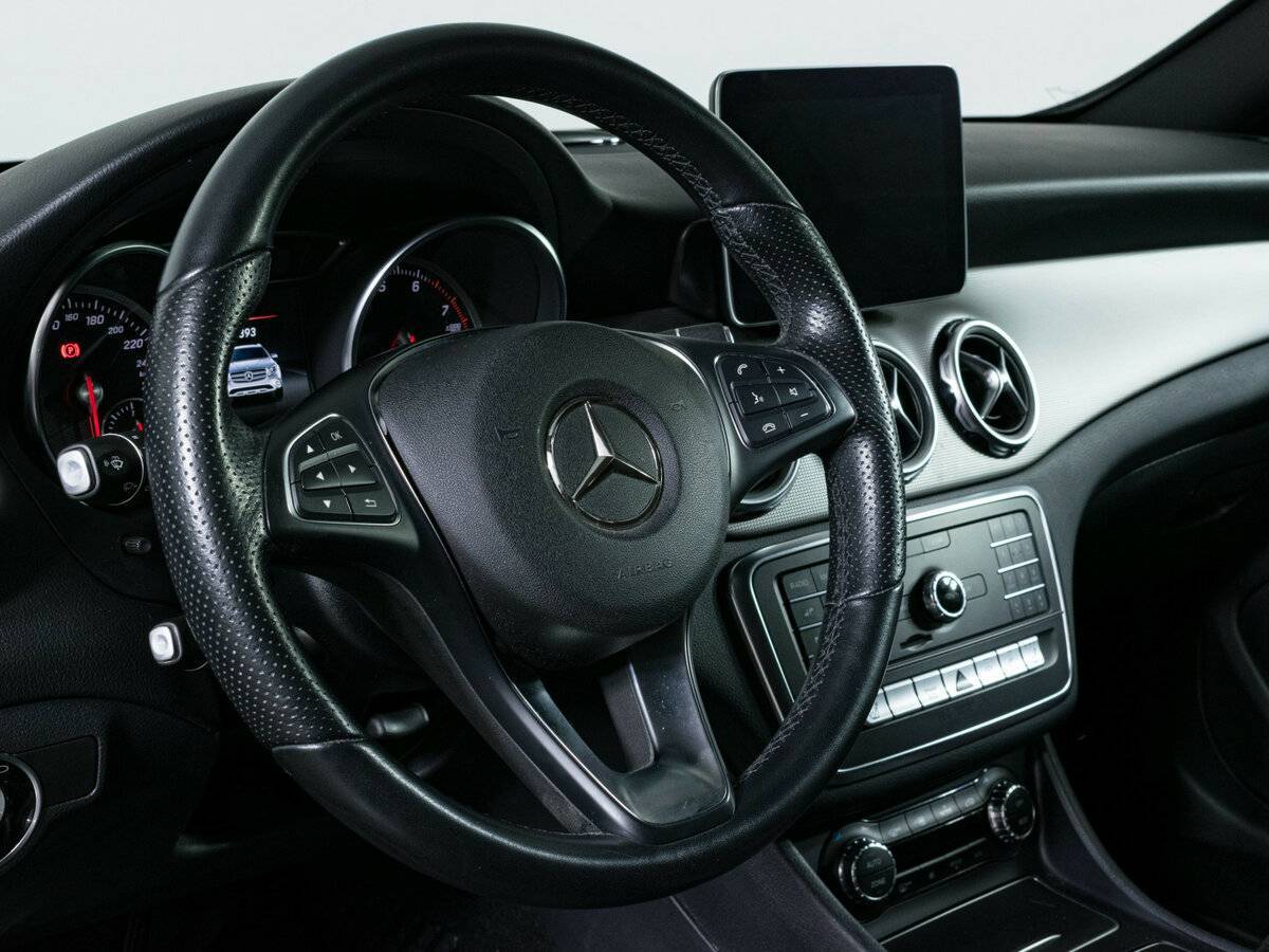 Mercedes-Benz GLA 2019 года с пробегом. Фото: #12