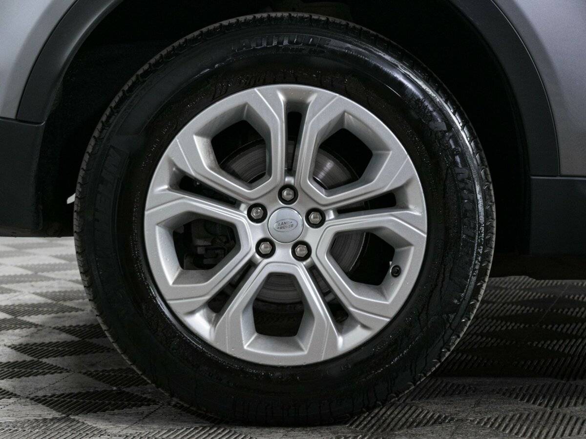 Land Rover Discovery Sport 2020 года с пробегом. Фото: #19