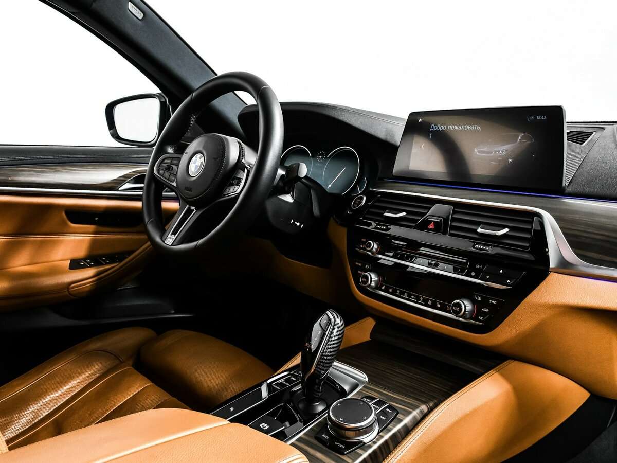 BMW 5 серии 2018 года с пробегом. Фото: #8