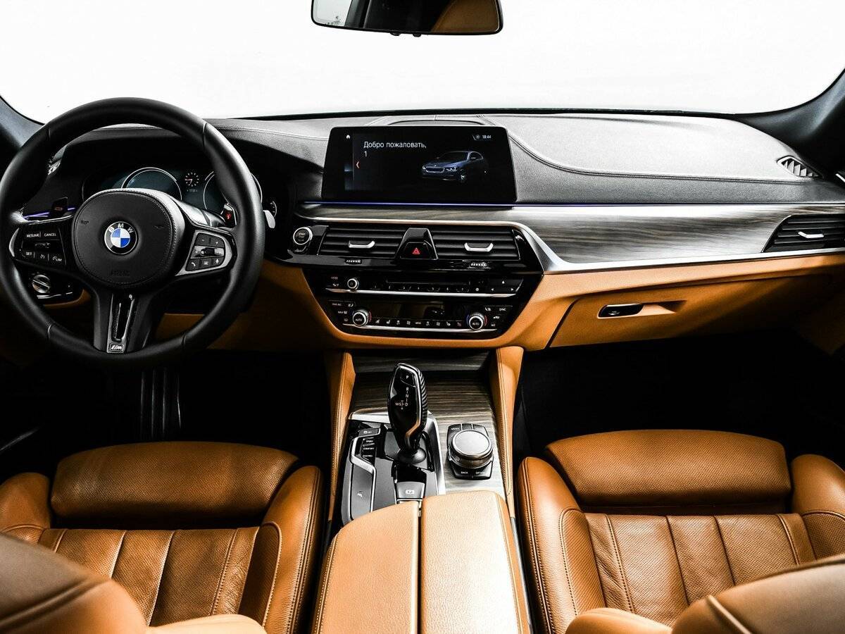 BMW 5 серии 2018 года с пробегом. Фото: #10