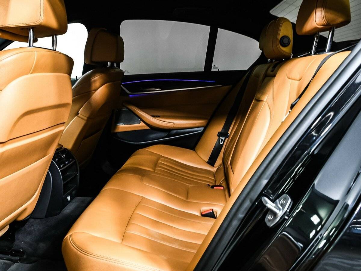 BMW 5 серии 2018 года с пробегом. Фото: #11