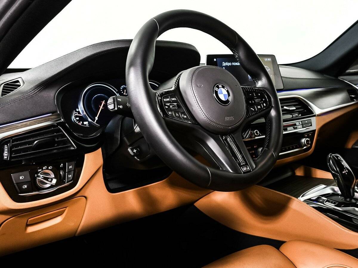 BMW 5 серии 2018 года с пробегом. Фото: #12