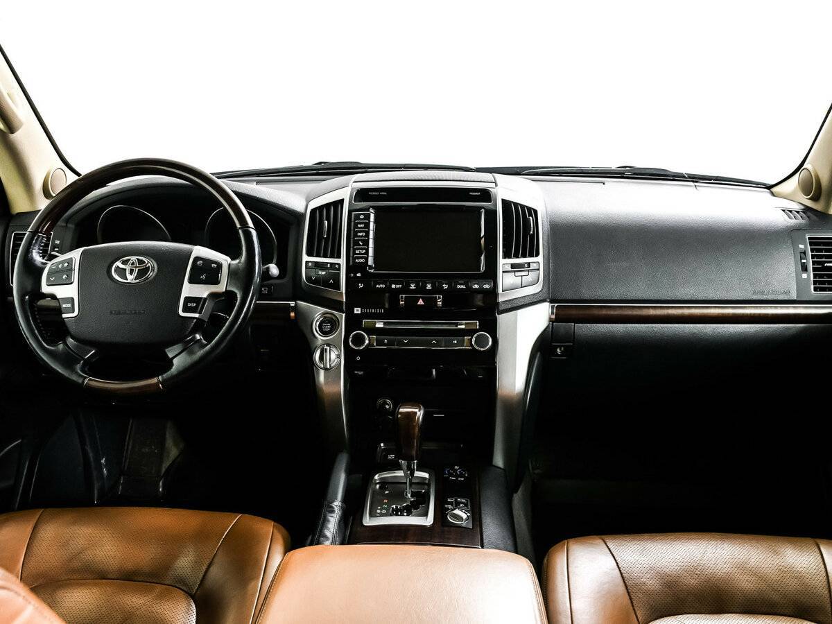 Toyota Land Cruiser 2014 года с пробегом. Фото: #10