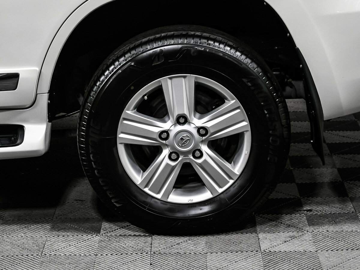 Toyota Land Cruiser 2014 года с пробегом. Фото: #13