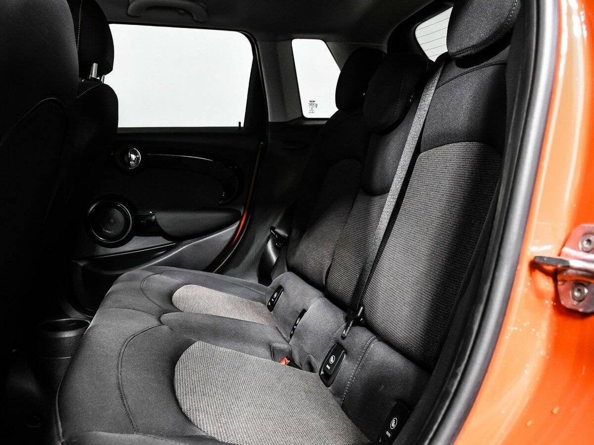 Mini Hatch 2018 года с пробегом. Фото: #11