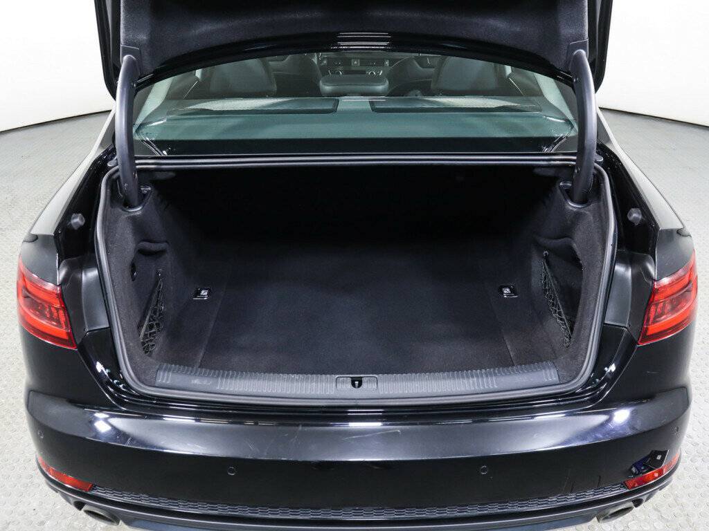 Audi A4 2017 года с пробегом. Фото: #8