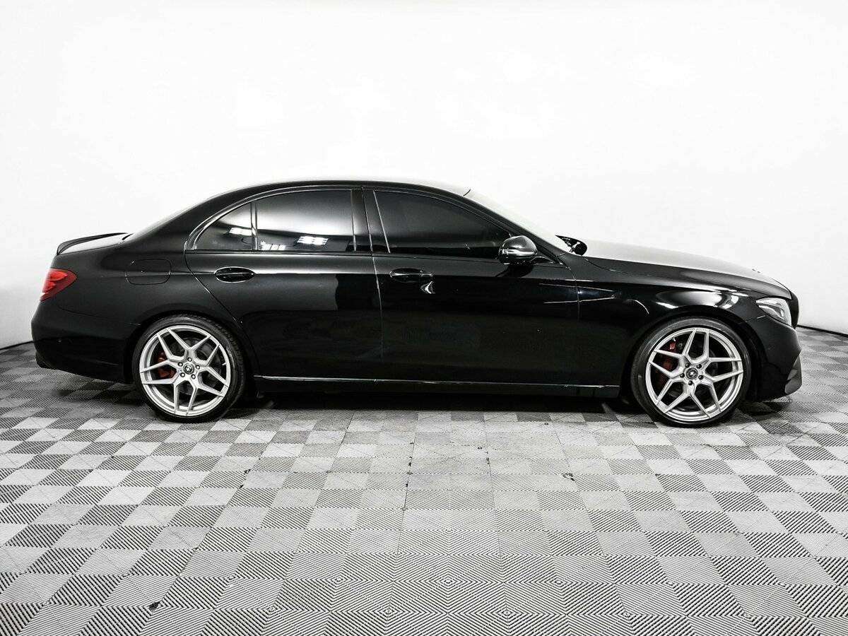 Mercedes-Benz E-Класс 2017 года с пробегом. Фото: #3