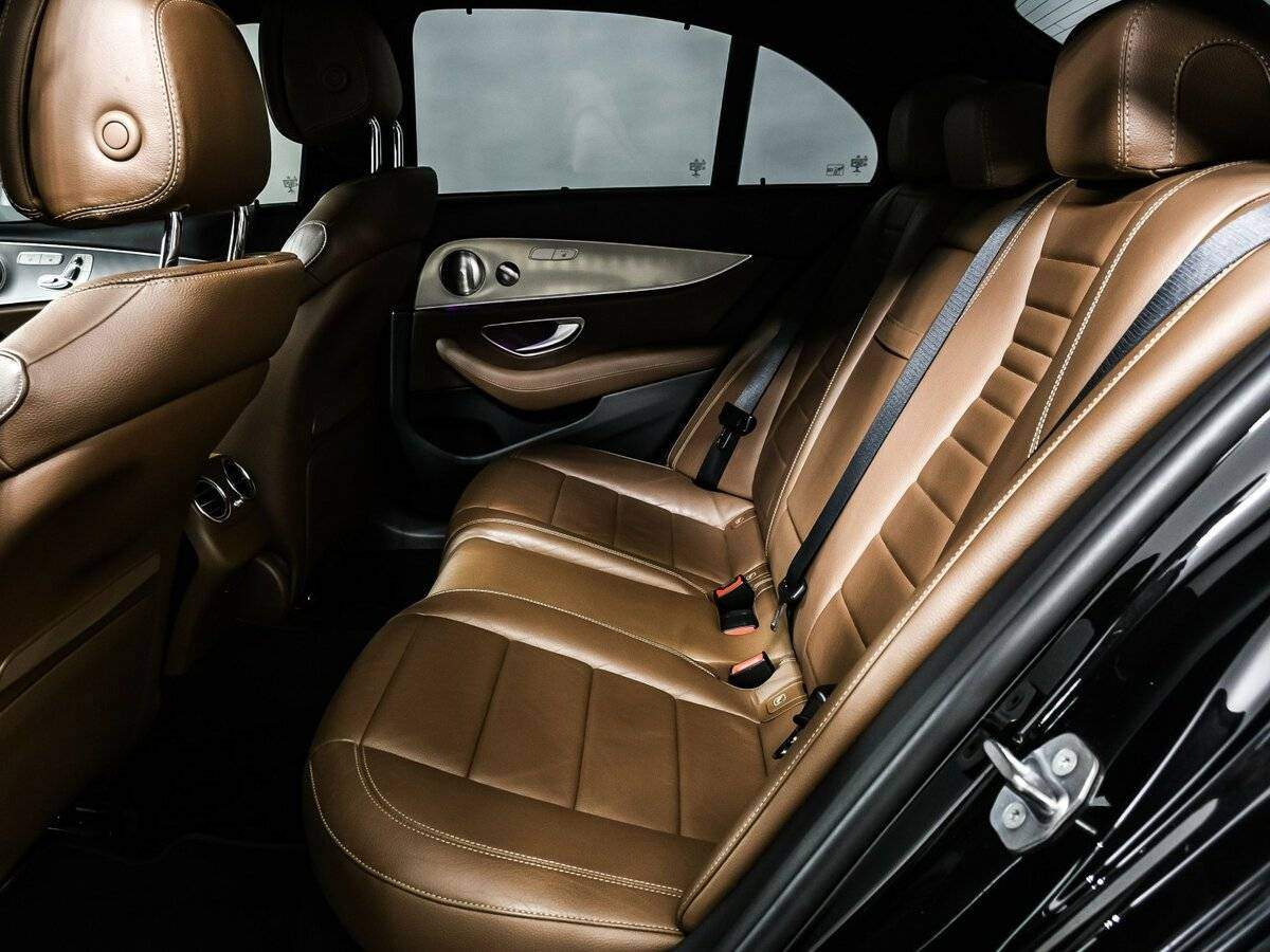 Mercedes-Benz E-Класс 2017 года с пробегом. Фото: #11