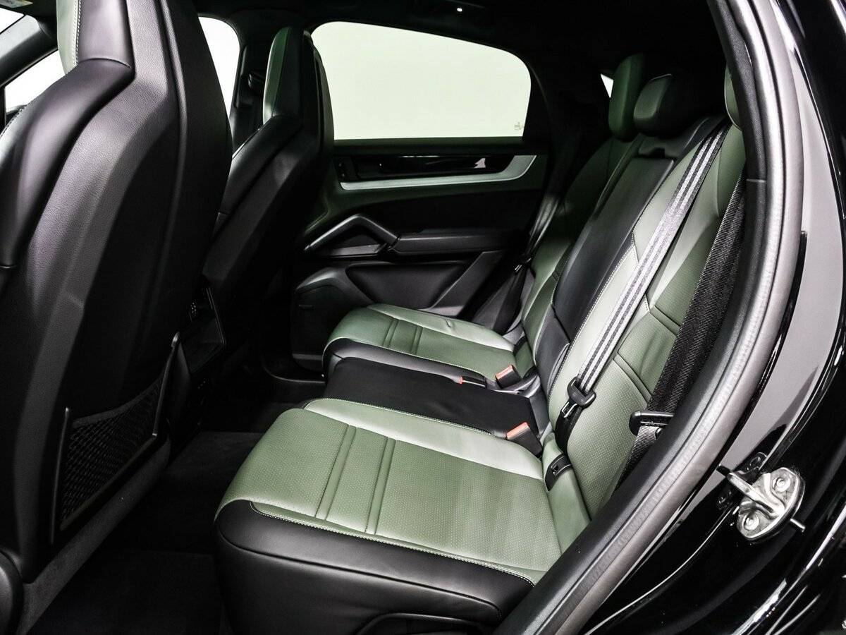 Porsche Cayenne 2024 года с пробегом. Фото: #11