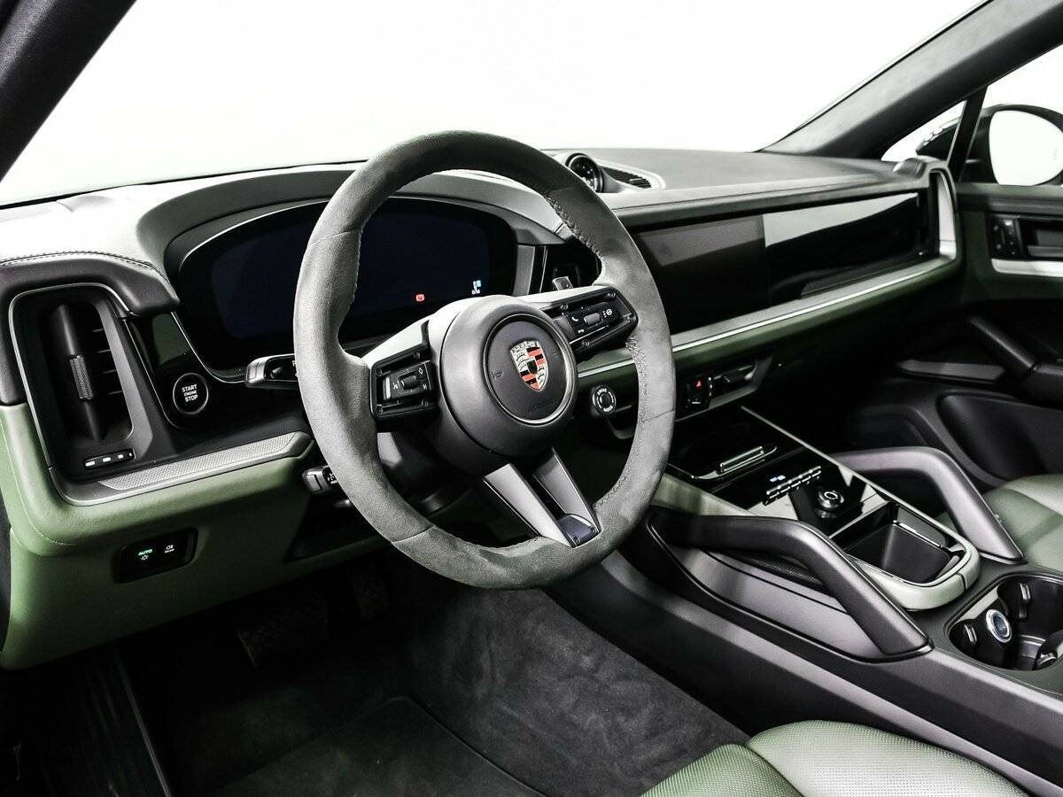 Porsche Cayenne 2024 года с пробегом. Фото: #12