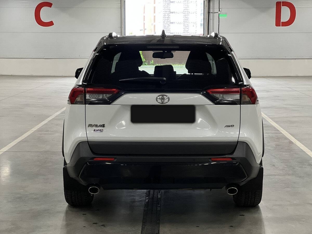 Toyota RAV4 2021 года с пробегом. Фото: #5