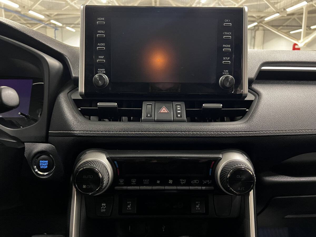 Toyota RAV4 2021 года с пробегом. Фото: #14