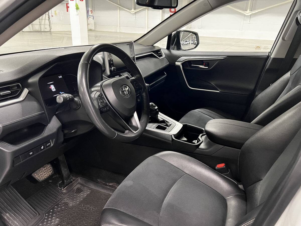 Toyota RAV4 2021 года с пробегом. Фото: #15