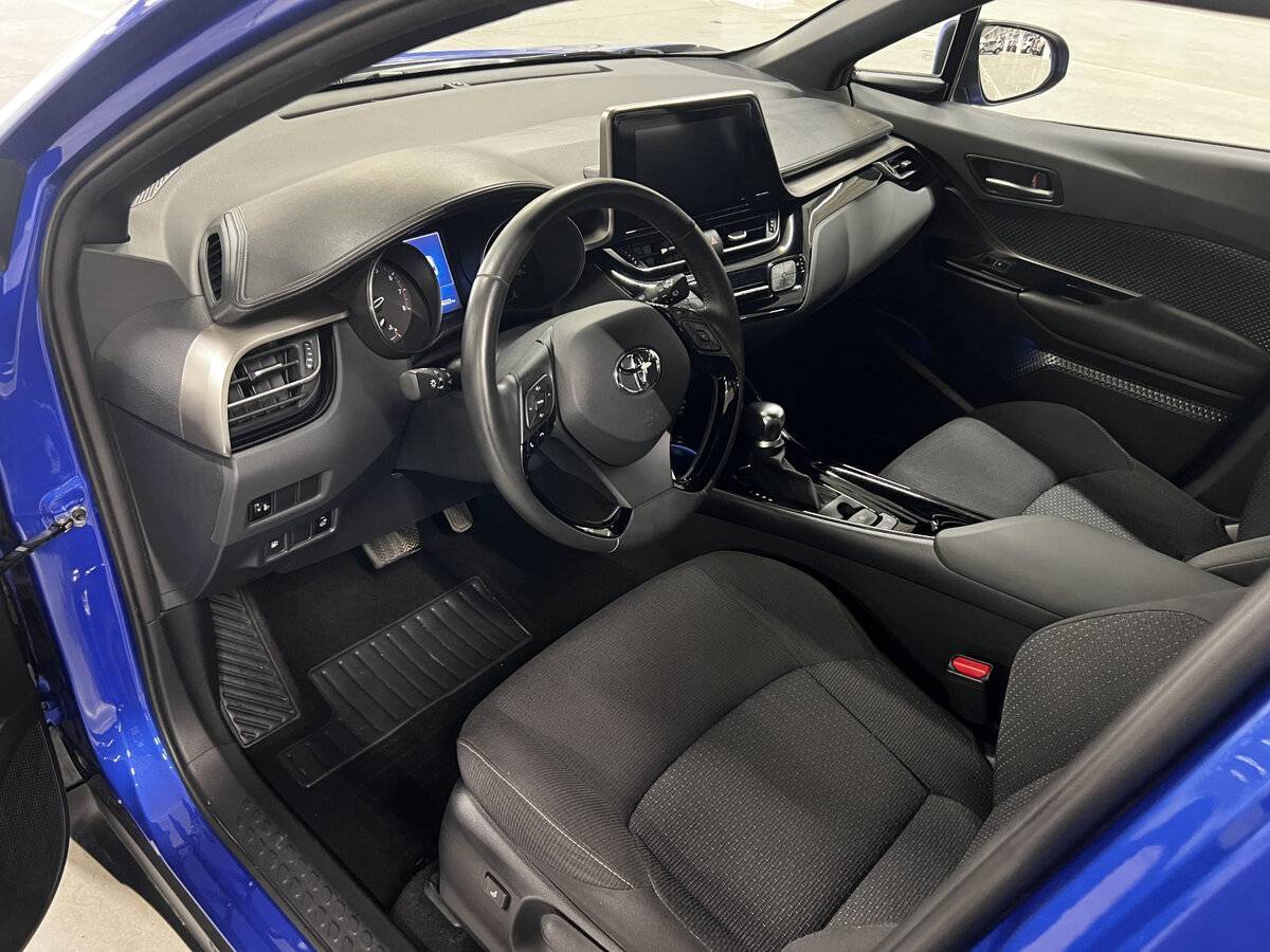 Toyota C-HR 2019 года с пробегом. Фото: #15