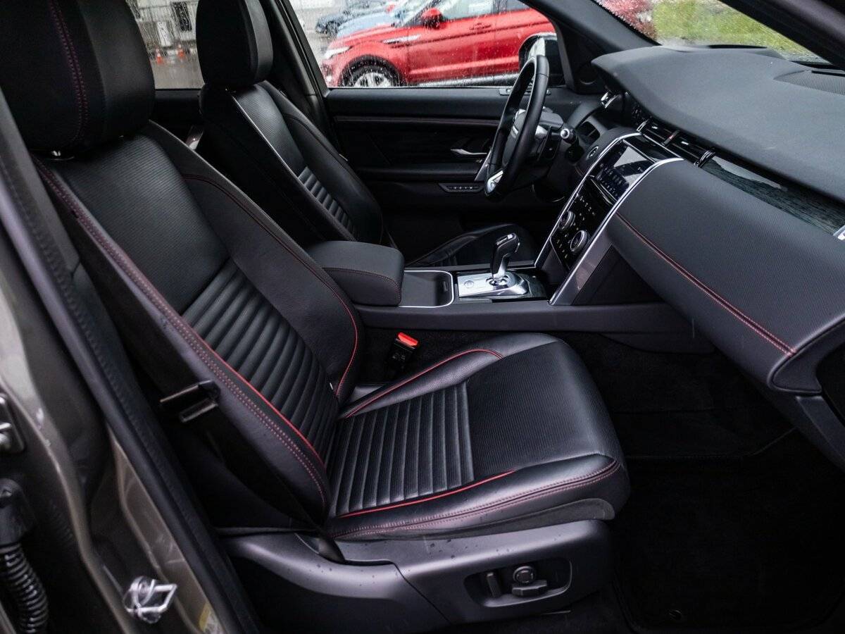 Land Rover Discovery Sport 2020 года с пробегом. Фото: #9