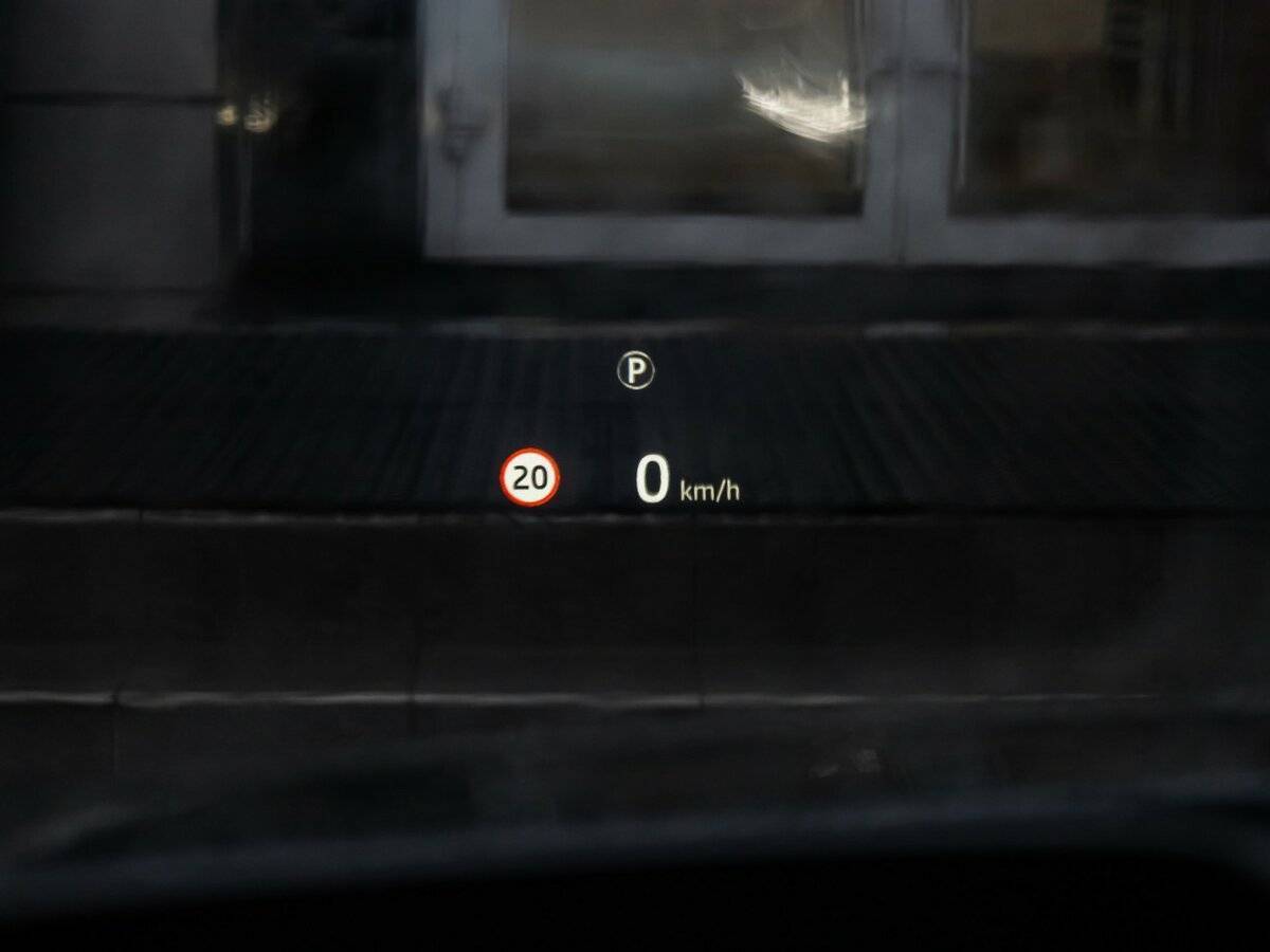 Land Rover Discovery Sport 2020 года с пробегом. Фото: #14