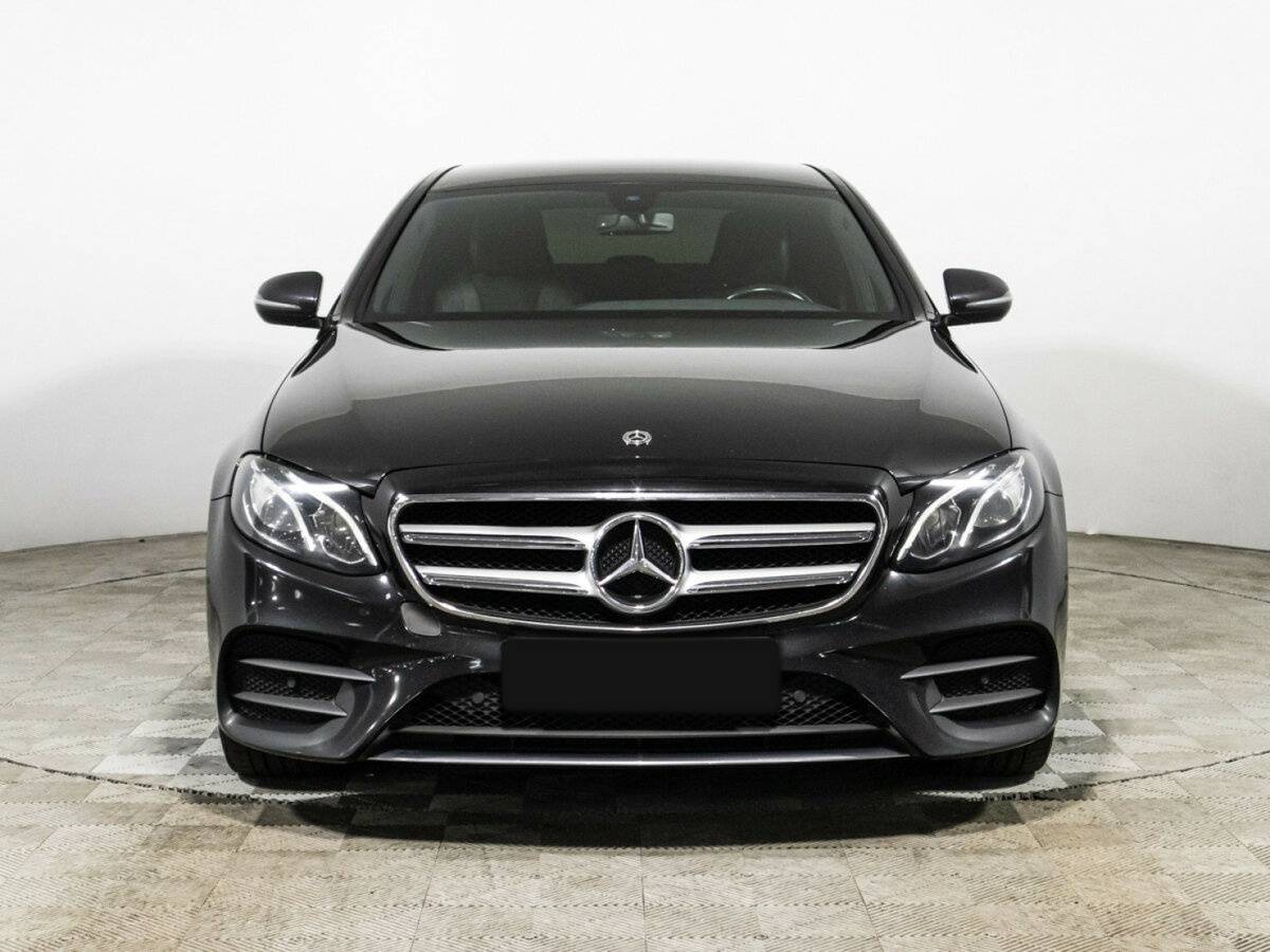 Mercedes-Benz E-Класс 2020 года с пробегом. Фото: #1