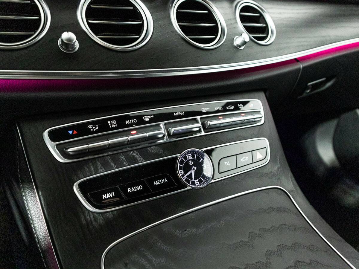 Mercedes-Benz E-Класс 2020 года с пробегом. Фото: #17