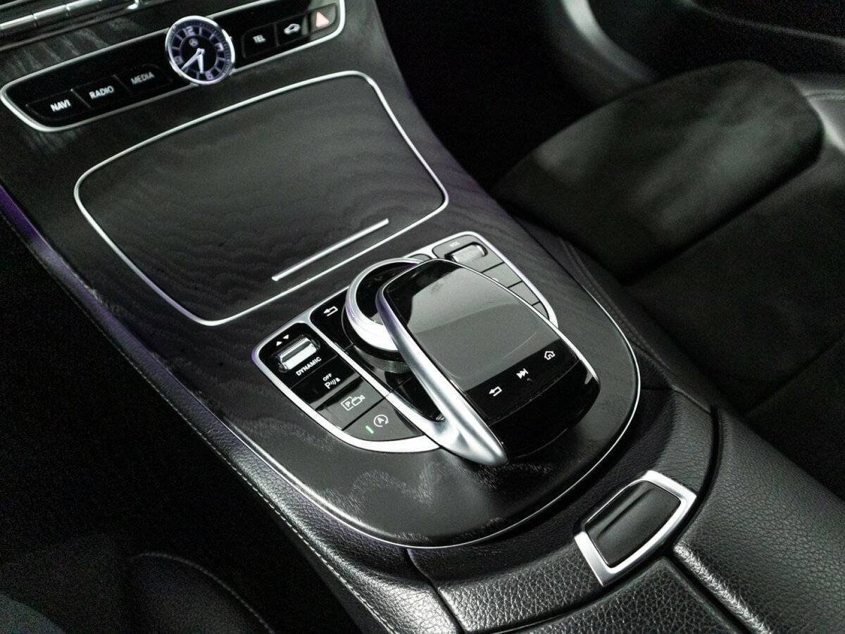 Mercedes-Benz E-Класс 2020 года с пробегом. Фото: #18