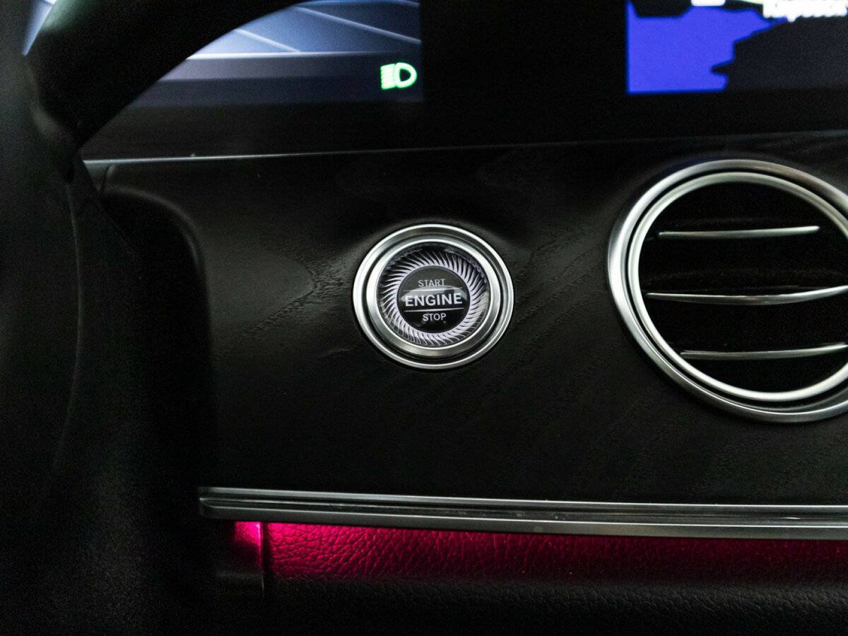 Mercedes-Benz E-Класс 2020 года с пробегом. Фото: #19