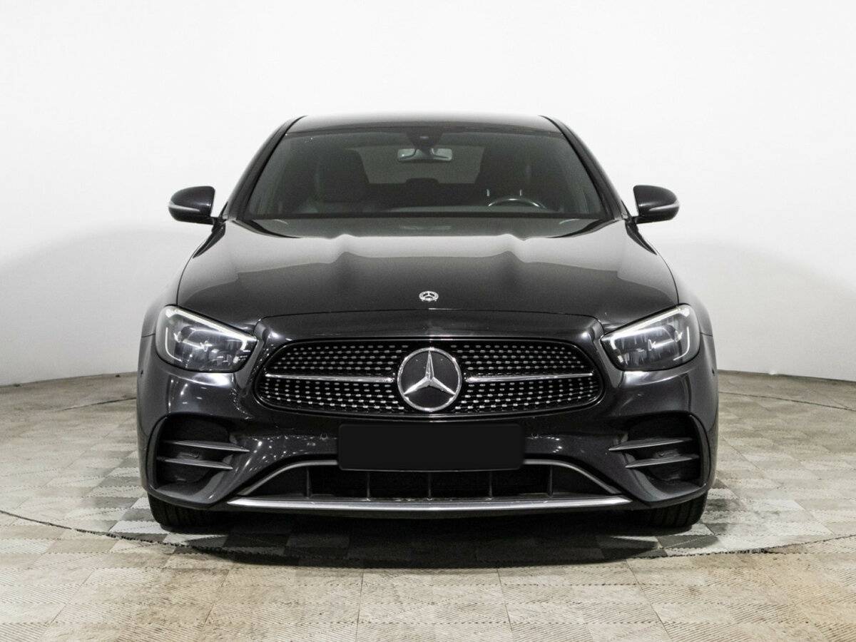 Mercedes-Benz E-Класс 2021 года с пробегом. Фото: #1