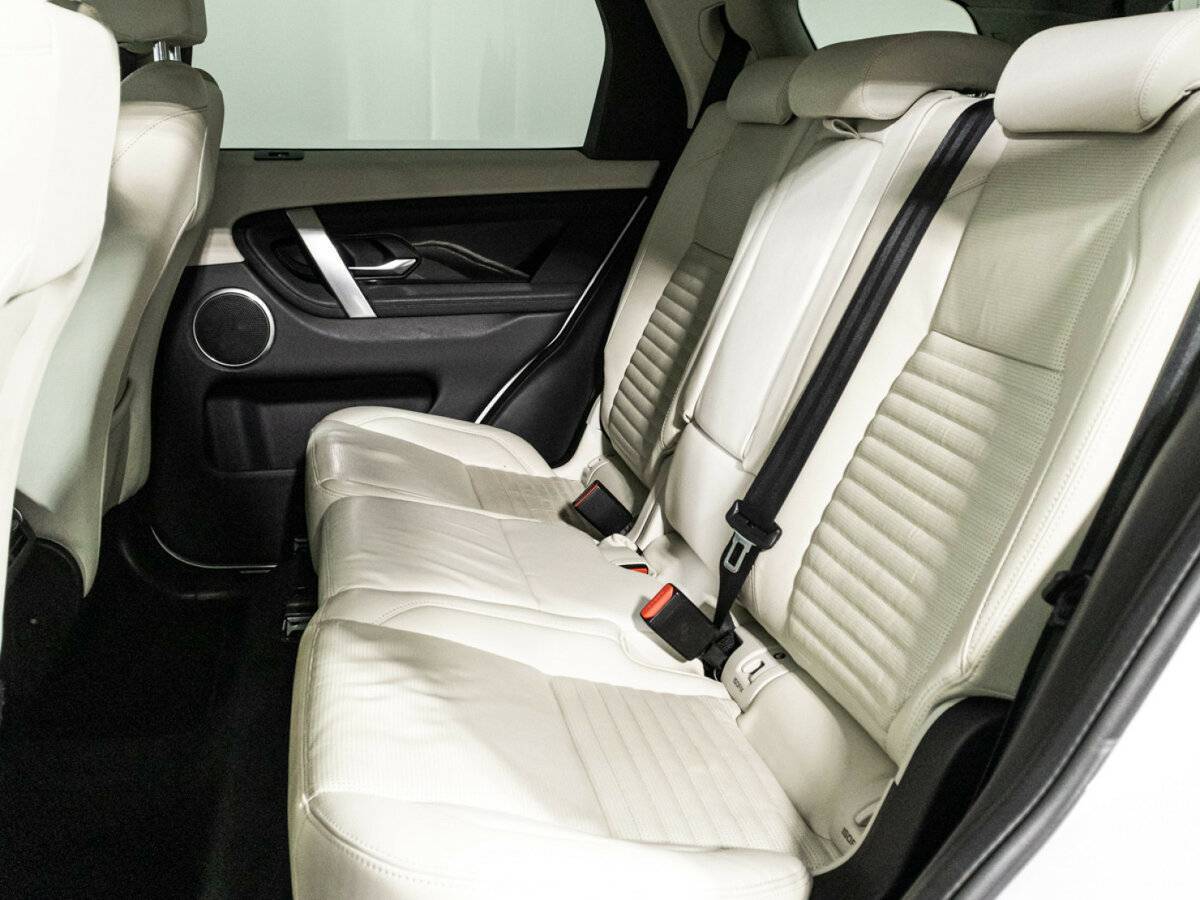 Land Rover Discovery Sport 2021 года с пробегом. Фото: #9