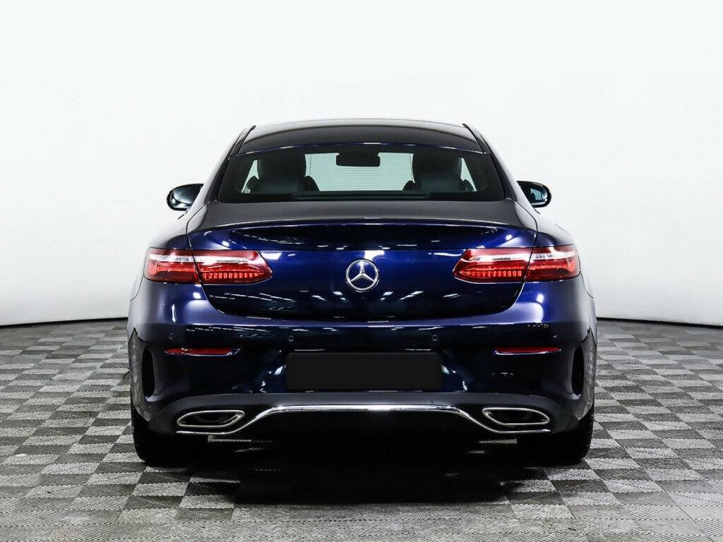 Mercedes-Benz E-Класс 2018 года с пробегом. Фото: #4